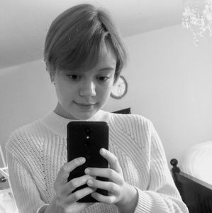 Meet your Posher, Amaryllis